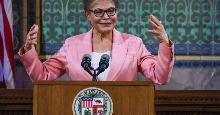 Bass budget would reduce homelessness spending, cut vacant jobs