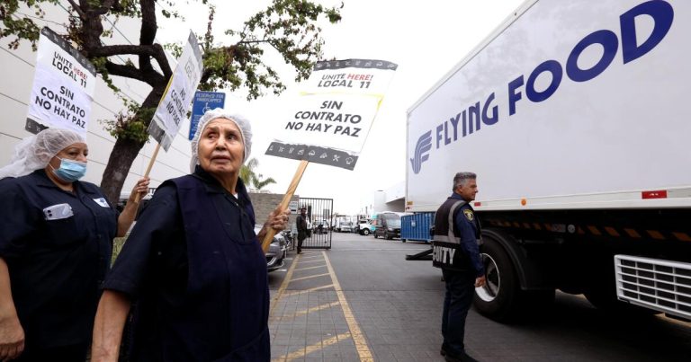 Column: She’s 80, washing dishes, and fighting for a better deal for younger workers