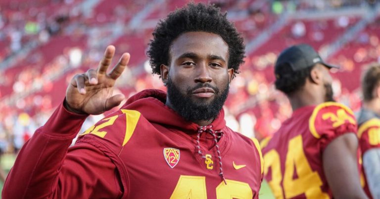 Ex-USC football player reaches plead deal in COVID benefits fraud case