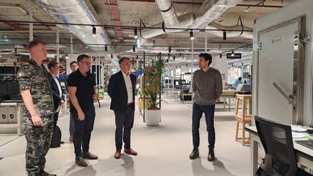 Australia Deputy Prime Minister Visits DroneShield Facility