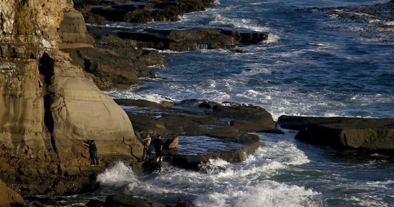 Person found dead at base of San Pedro cliffs