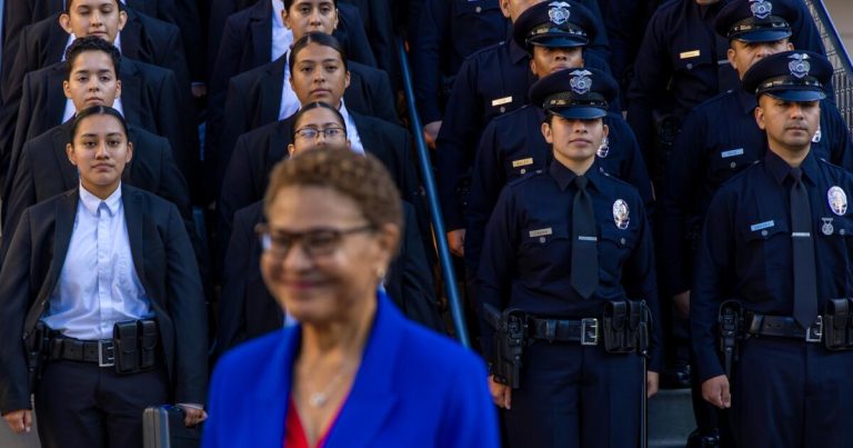 Police Commission forwards 3 LAPD chief finalists’ names to mayor