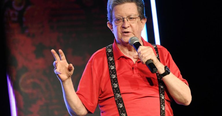 Comedian Perry Kurtz killed in hit-and-run in Los Angeles