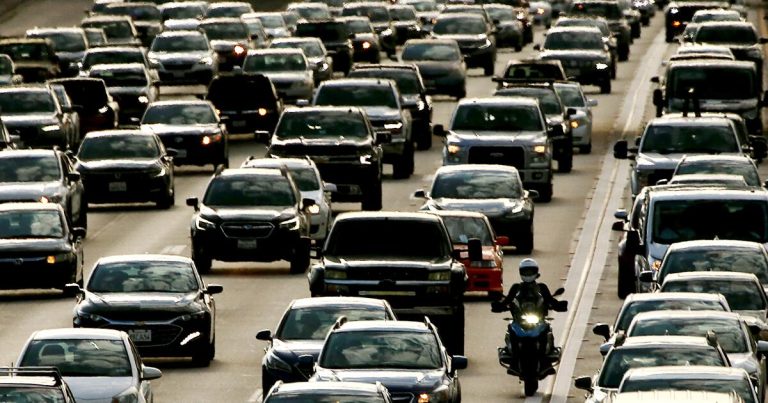 California emissions drop 2.4% due to electric vehicles and cleaner fuels