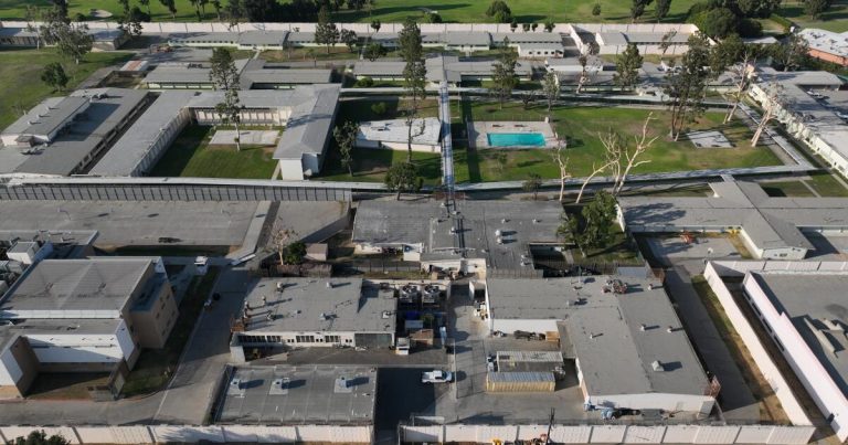 Judge holds off on ordering shutdown of L.A. County’s juvenile hall