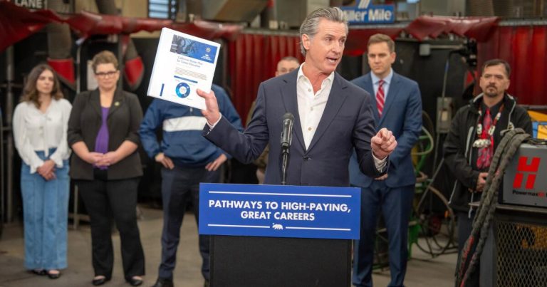 Newsom reads the election returns and heads to red California