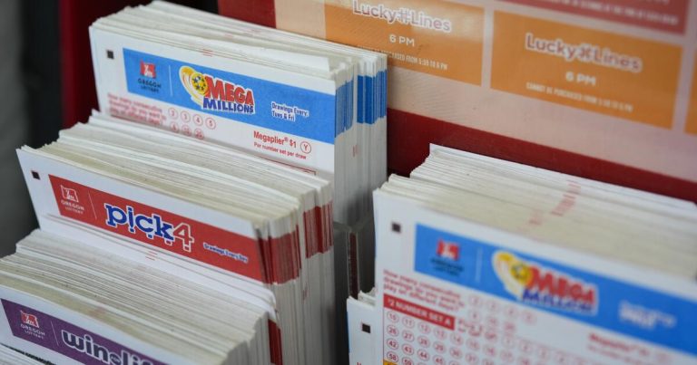 Mega Millions jackpot nears $1 billion for Christmas Eve drawing