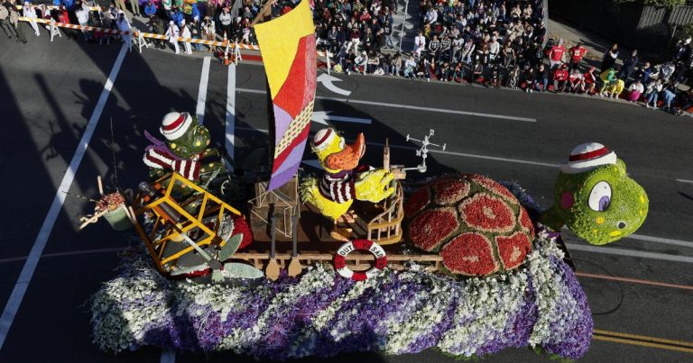Photos: The 136th Rose Parade rolls through Pasadena