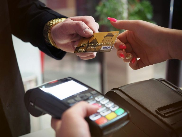 Pros and Cons of Using a Credit Card on Venmo