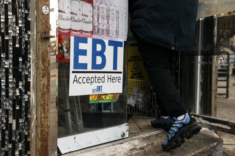 USDA Says SNAP Benefits Will Expire for 41 Million People If Shutdown Persists